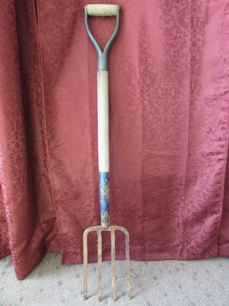 8 LB SLEDGE FOUR PRONG PITCHFORK CULTIVATOR & MORE