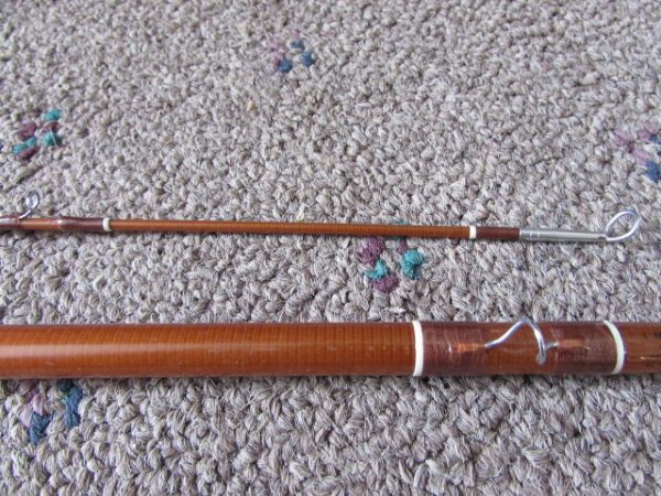 VERY NICE VINTAGE FENWICK FERALITE FLY ROD WITH SOFT & ALUMINUM CASES