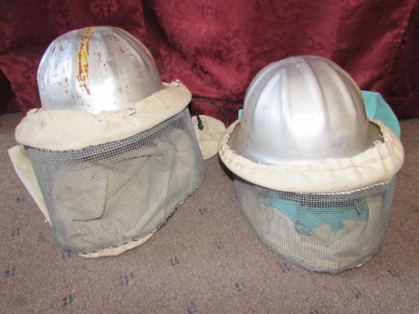 BEE KEEPER GEAR  & VINTAGE BEE SMOKER