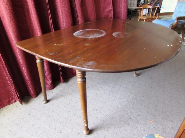 DROP LEAF TABLE WITH TURNED LEGS 