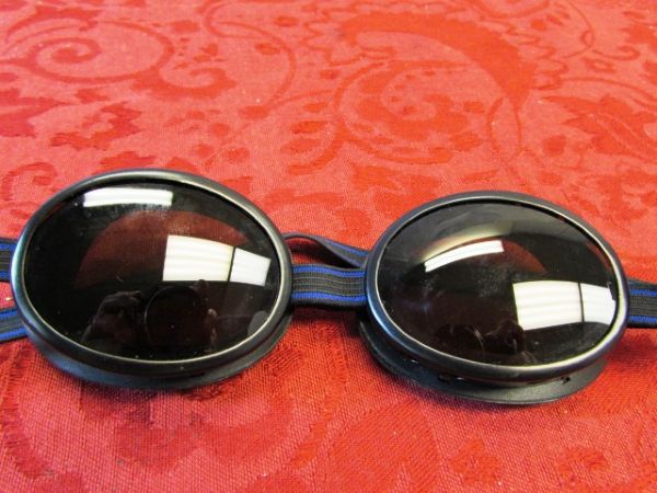 VINTAGE SWISS ARMY CEBE MOTORCYCLE GOGGLES WITH CASE 