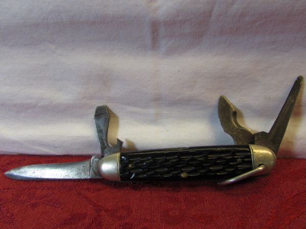 COOL VINTAGE CAMILLUS SCOUT POCKET KNIFE WITH COMPASS 