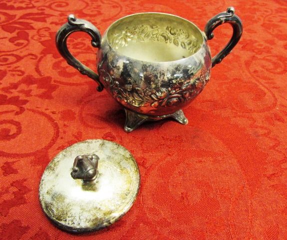 VINTAGE SILVER PLATE CREAM & SUGAR SET WITH TRAY