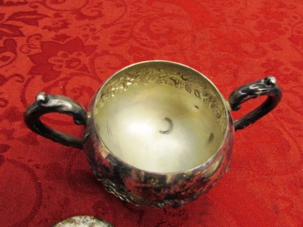 VINTAGE SILVER PLATE CREAM & SUGAR SET WITH TRAY