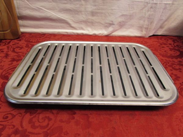 LARGE  COVERED ROASTING PAN, BROILER PAN, CUTTING BOARDS, RACKS & MORE