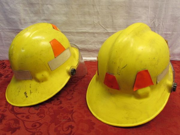 TWO FIRE CRAFT FIRE FIGHTER HELMETS - PROTECTION OR DÉCOR 