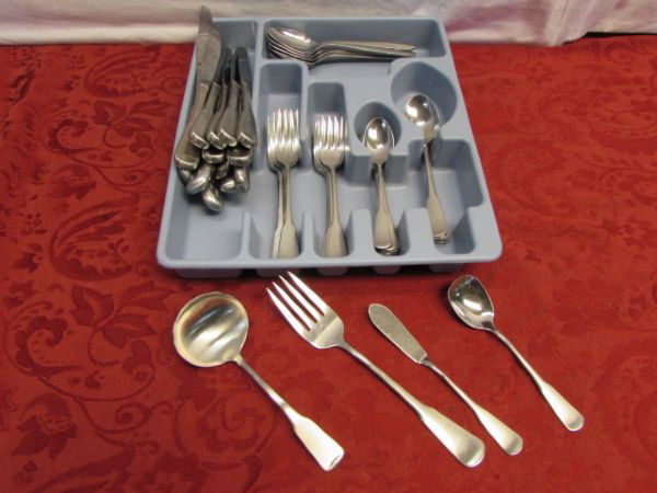 NICE STAINLESS STEEL FLATWARE IN ORGANIZER 