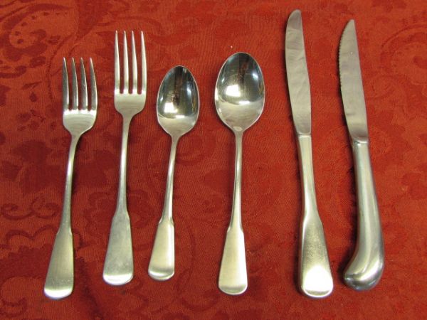 NICE STAINLESS STEEL FLATWARE IN ORGANIZER 