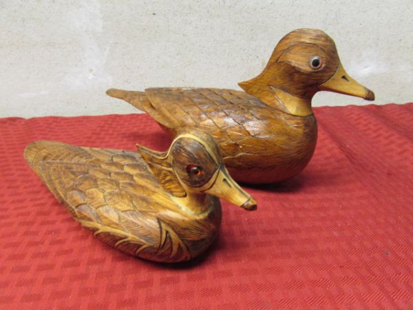 VERY WELL DONE HAND CARVED WOOD DUCKS