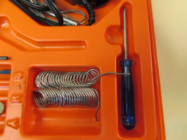 SOLDERING GUN WITH SUPPLIES IN CASE