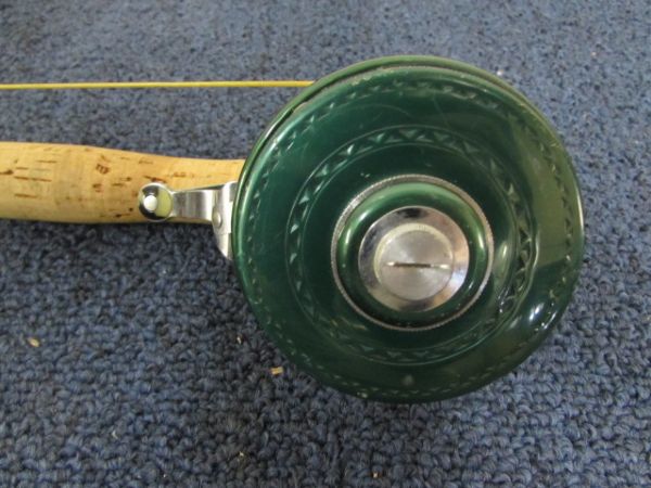 WRIGHT & MCGILL FLY ROD WITH SHAKESPEARE AUTOMATIC FLY REEL