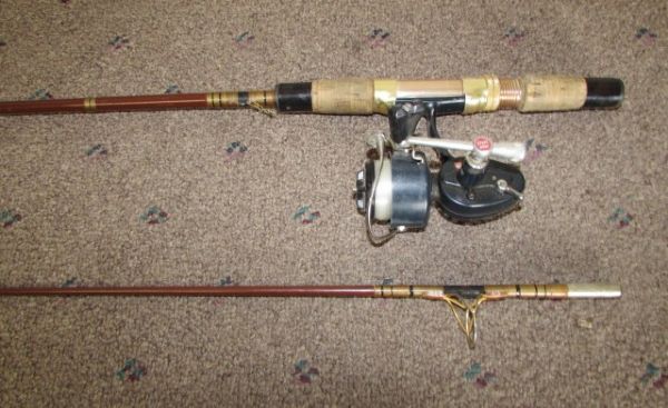 TWO VINTAGE ROD & REEL COMBOS GARCIA MITCHELL DAM QUICK