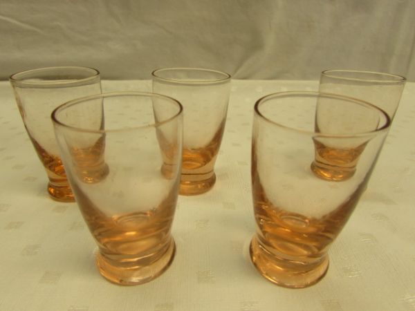 ELEGANT PINK GLASS DECANTER & GLASS SET, HAVERHILL'S CORK JET & OLD WORLD DÉCOR 