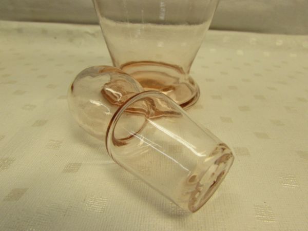 ELEGANT PINK GLASS DECANTER & GLASS SET, HAVERHILL'S CORK JET & OLD WORLD DÉCOR 