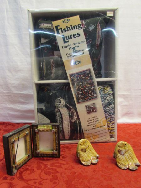 FABULOUS FISHING RETREAT DÉCOR - NIB THROW BLANKET & PILLOW, S&P SHAKERS & FRAME