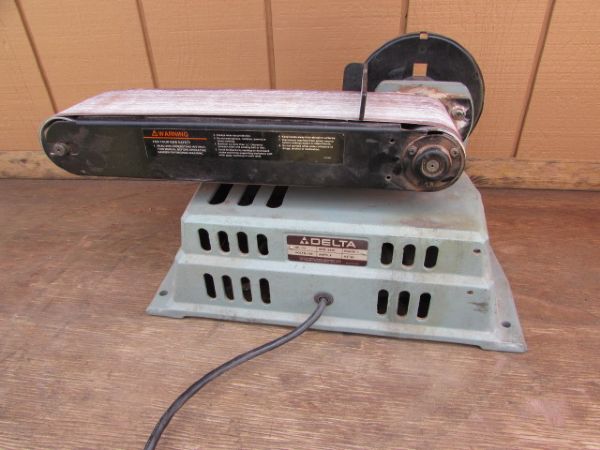 VERY NICE DELTA 4 BELT SANDER