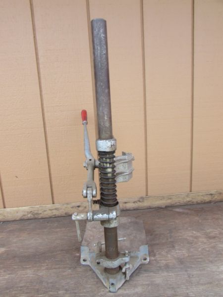 SHOPMATE 1/2 DRILL WITH MILWAUKEE DRILL STAND