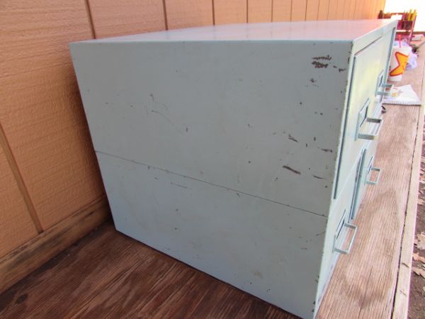 FOUR DRAWER STEELMASTER CABINET 