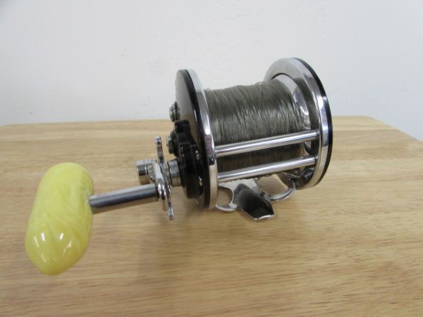 PENN SALTWATER FISHING REEL