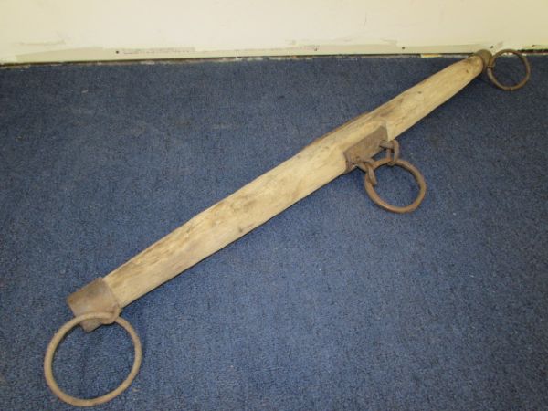 GREAT WESTERN DÉCOR - ANTIQUE WOOD & FORGED IRON YOKE 