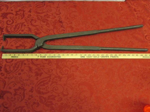 AWESOME GIANT BLACKSMITH TONGS IN WORKING VINTAGE CONDITION