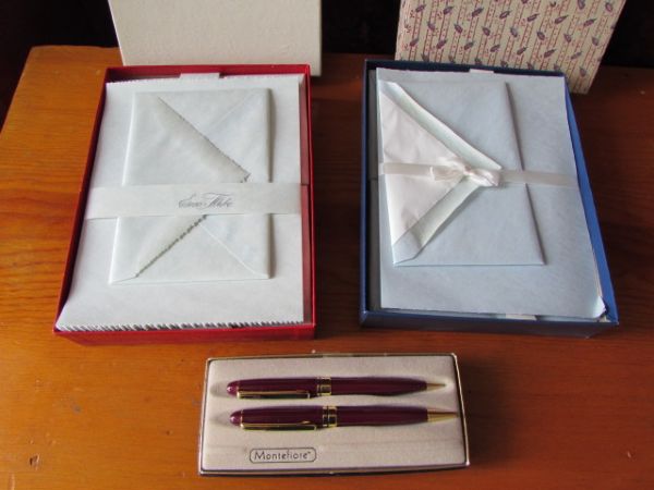 END TABLE WITH DRAWER WITH NEW IN BOX MONTEFIORE PEN & PENCIL SET & STATIONARY 