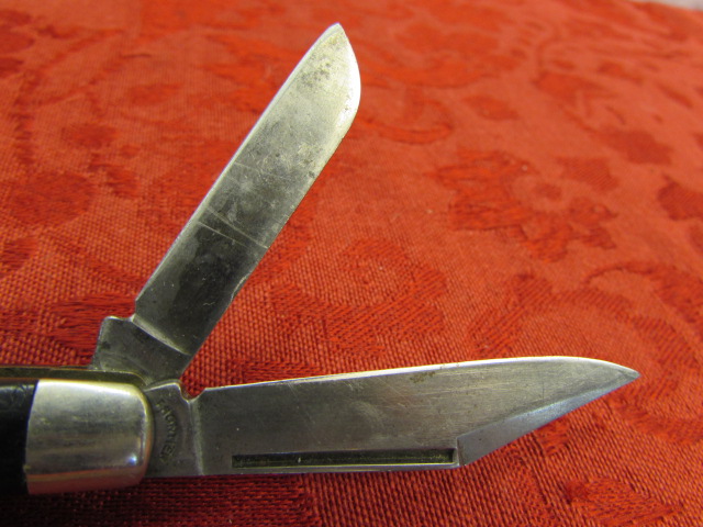Lot Detail - VINTAGE IMPERIAL FRONTIER POCKET KNIFE USA MADE