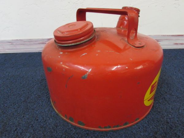 COLLECTIBLE 1 GALLON GAS CAN