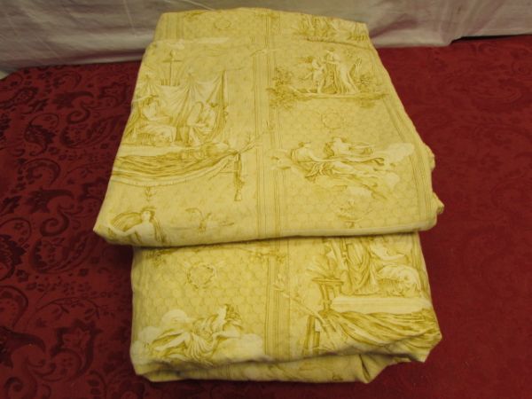 BED SPREAD WITH ELEGANT GOLDEN YELLOW GRECO-ROMAN PRINT 