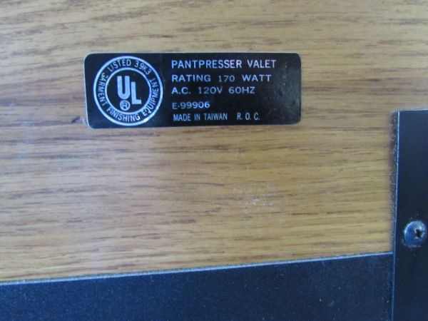 VINTAGE OAK ELECTRIC PANTS PRESSER VALET 