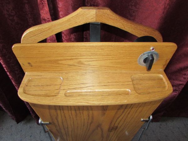 VINTAGE OAK ELECTRIC PANTS PRESSER VALET 