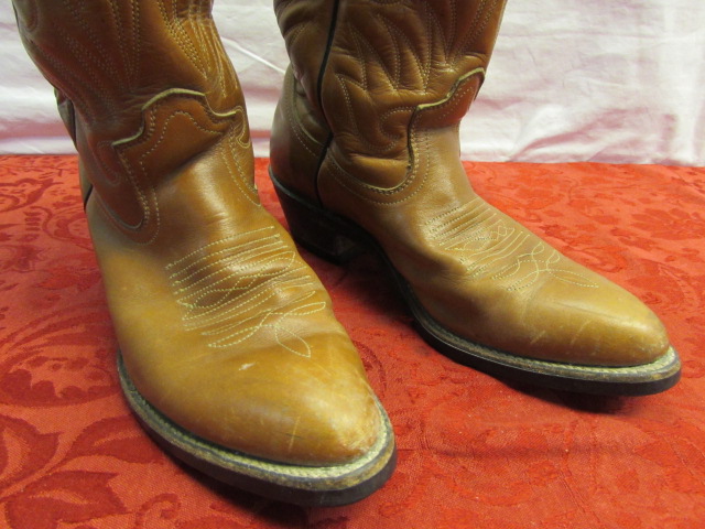 Lot Detail - MEN'S LEATHER WESTERN BOOTS IN GOOD CONDITION - VIBRAM SOLES