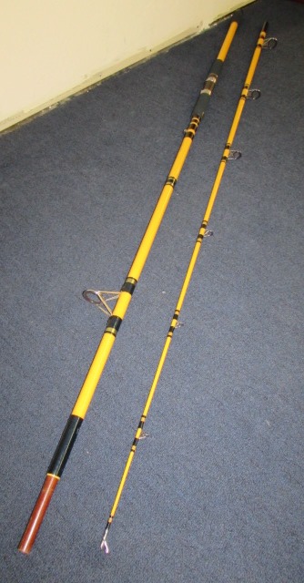Lot Detail - CATCH THE BIG ONE - EAGLE CLAW SALT WATER ROD, PENN