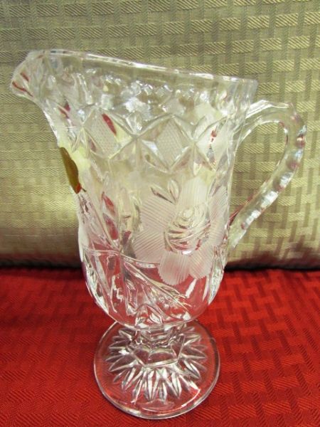 GORGEOUS NEW IN BOX VINTAGE HAND CUT LEAD CRYSTAL CREAMER & SUGAR BOWL & TABLE LINENS 