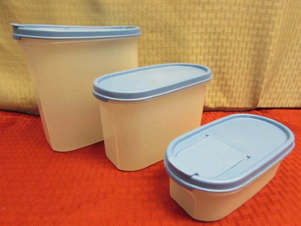 SEVEN NEW TUPPERWARE STORAGE CONTAINERS W/LIDS & TUPPERWARE COOKIE CONTAINER 