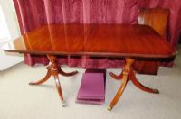 GORGEOUS VINTAGE MAHOGONY DOUBLE PEDESTAL TABLE WITH LEAFS & COVER
