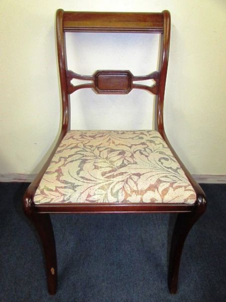 LOVELY VINTAGE SIDE CHAIR WITH UPHOLSTERED SEAT 