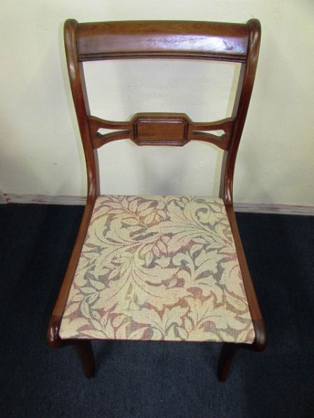 MATCHING VINTAGE SIDE CHAIR WITH UPHOLSTERED SEAT 