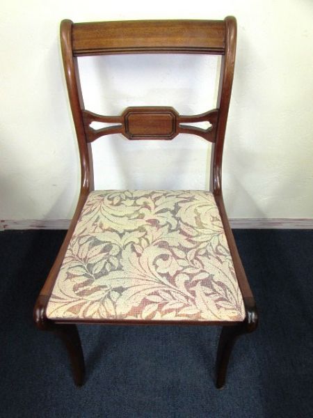 MATCHING VINTAGE SIDE CHAIR WITH UPHOLSTERED SEAT 