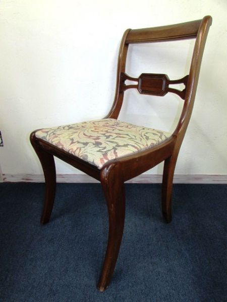 MATCHING VINTAGE SIDE CHAIR WITH UPHOLSTERED SEAT 