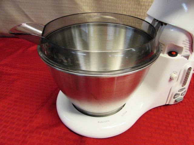 One Owner Kenmore KSM100 Stand Mixer & Bowl & Attachments Excellent