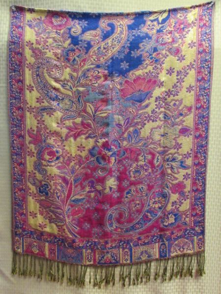 GORGEOUS WOOL & SILK PASHMINA SCARF/WRAP - SOFT & IN EXCELLENT CONDITION