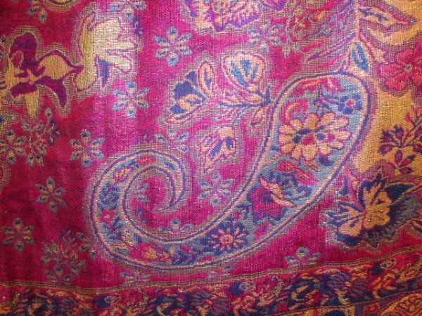 GORGEOUS WOOL & SILK PASHMINA SCARF/WRAP - SOFT & IN EXCELLENT CONDITION