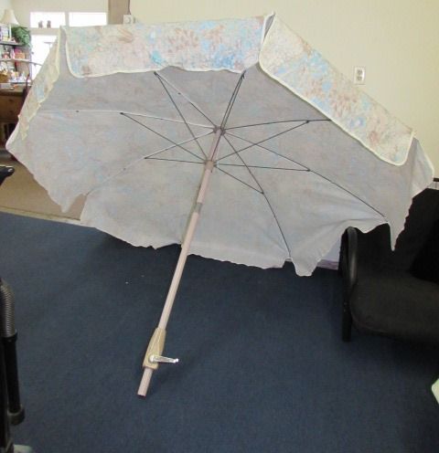 LARGE PATIO UMBRELLA