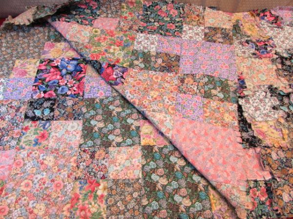 WONDERFUL HANDMADE COUNTRY CHIC QUILT TOP, READY TO FINISH