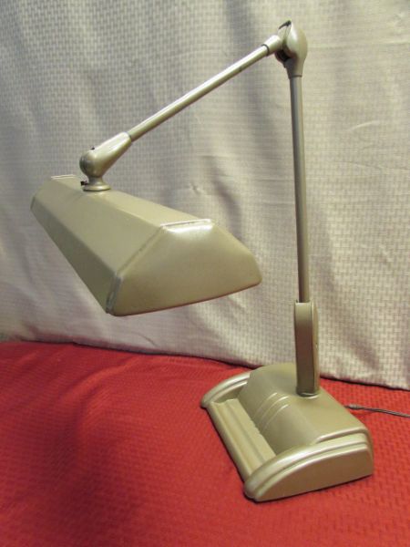 MID CENTURY INDUSTRIAL AGE MAGIC ARM SWING ARM DESK LAMP - HEAVY!