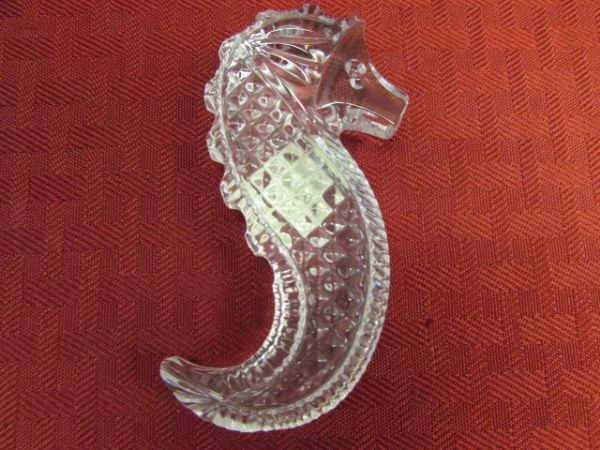 WATERFORD CRYSTAL SEAHORSE PAPER WEIGHT MADE IN IRELAND 