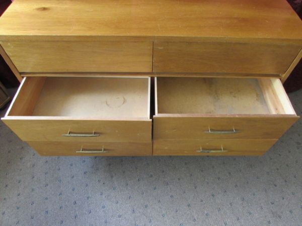 NICE MID CENTURY MODERN 6 DRAWER DRESSER