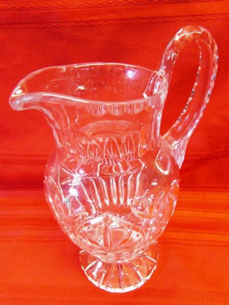 VINTAGE ELEGANCE - STUNNING CUT CRYSTAL PITCHER & SILVER PLATE TEA STRAINER WITH DRIP POT 