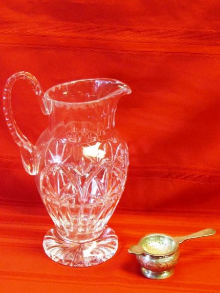 VINTAGE ELEGANCE - STUNNING CUT CRYSTAL PITCHER & SILVER PLATE TEA STRAINER WITH DRIP POT 